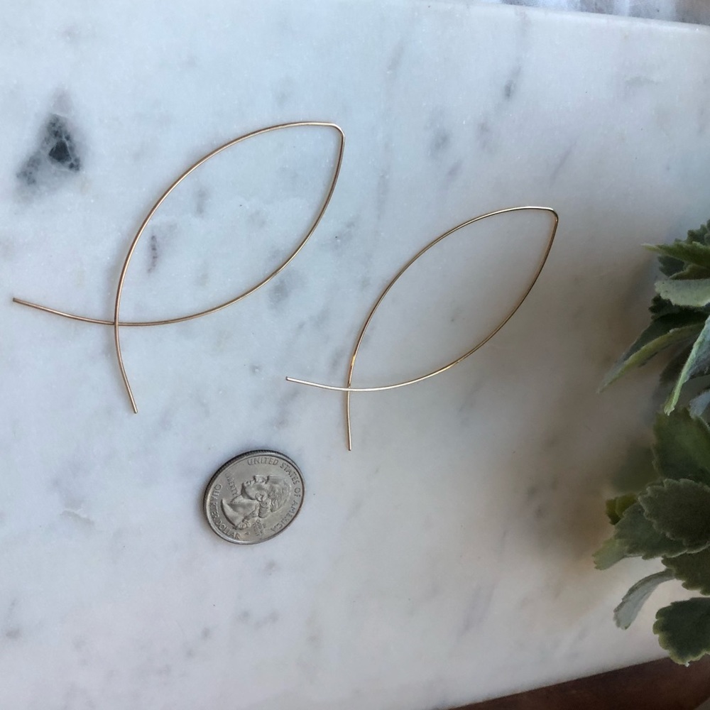 The Eryn - Simple Gold Threader Hoops - Picture 7 of 9